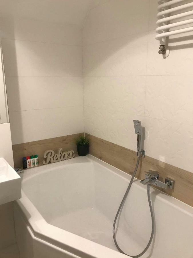 Black Rose Apartament Targi 3 Km, F-Ry Vat Кельце Экстерьер фото
